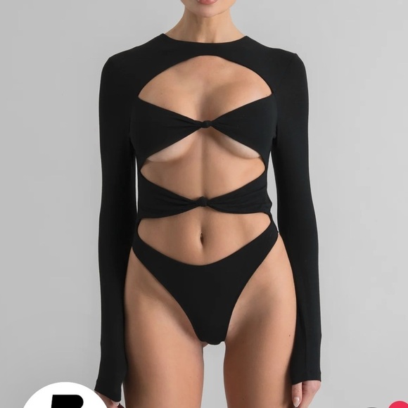 NWT bodssy cutout black bodysuit sz XS - Picture 3 of 16